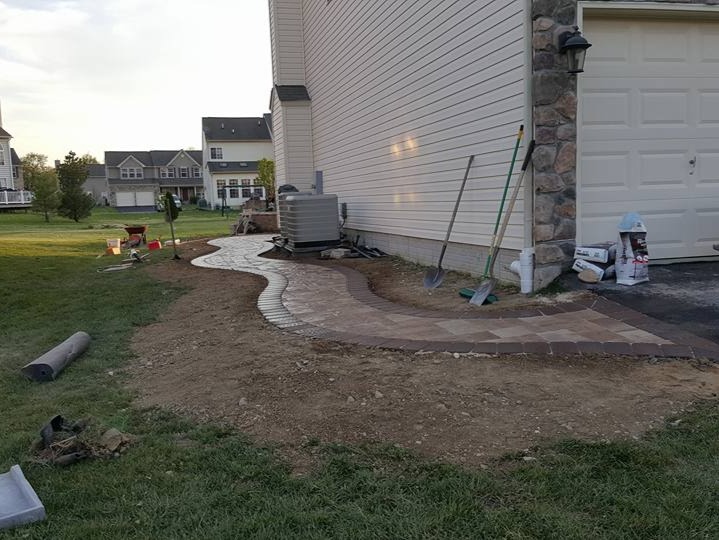 MR. TAPIA LANDSCAPING